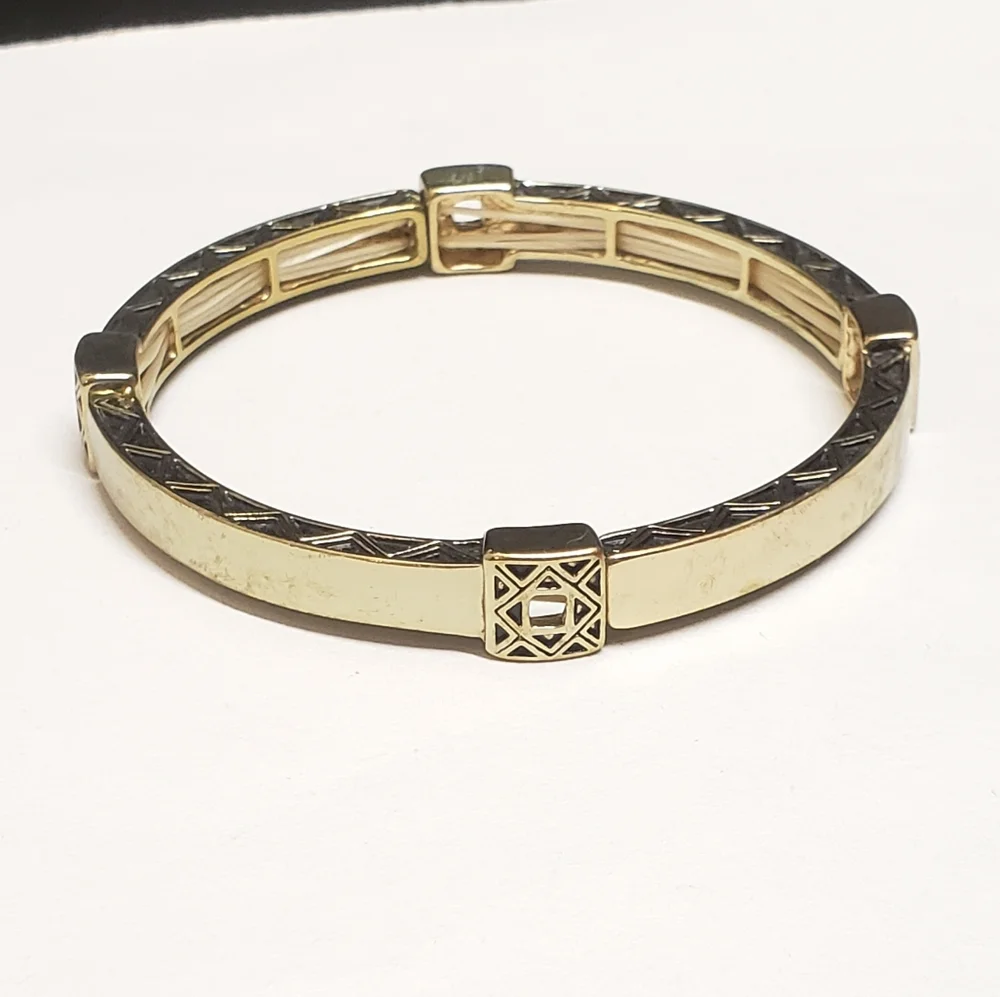 Unique Gold Tone Triangular Design Stretch Bracelet